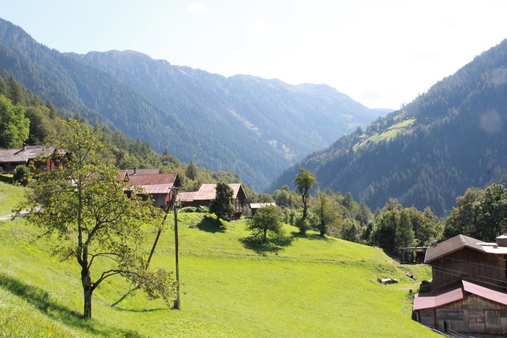 Gasthaus Roessli Versam Extérieur photo